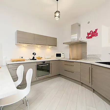 Vakantiehuis Les Termes Sleeps 8 Pool Air Con Wifi Mandelieu