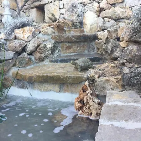 Les Termes Sleeps 8 Pool Air Con Wifi *