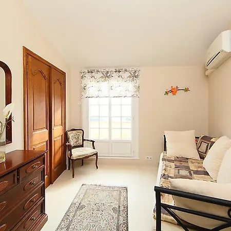 Les Termes Sleeps 8 Pool Air Con Wifi Vakantiehuis *
