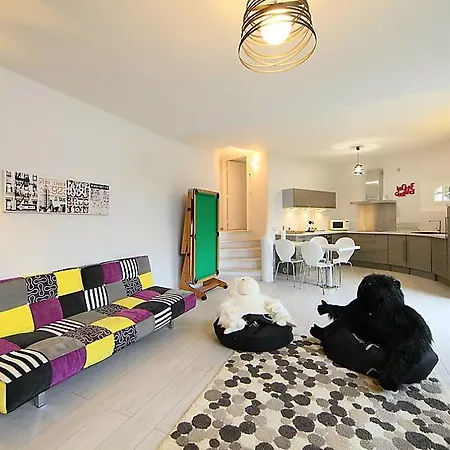 Les Termes Sleeps 8 Pool Air Con Wifi Vakantiehuis